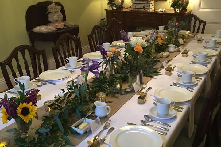 Dining 19 of 25