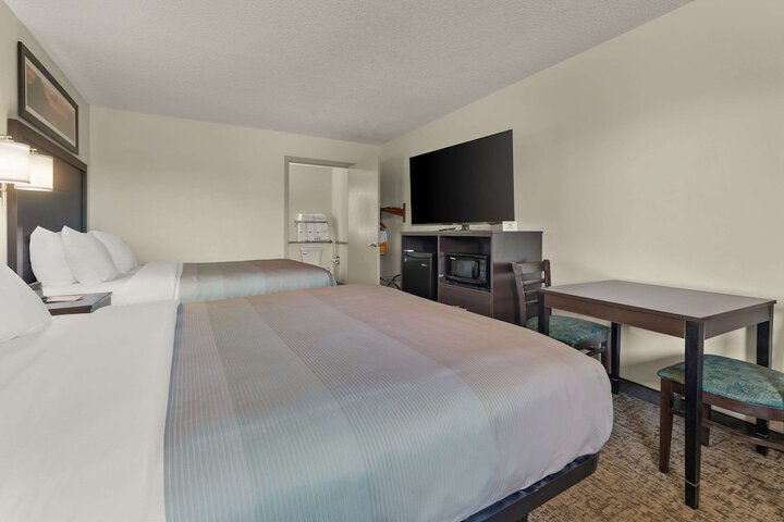 Quality Inn & Suites Dublin