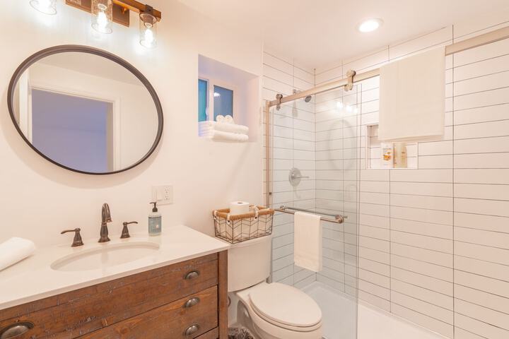 Marbella Lane Pedro Point Beach House with Hot Tub