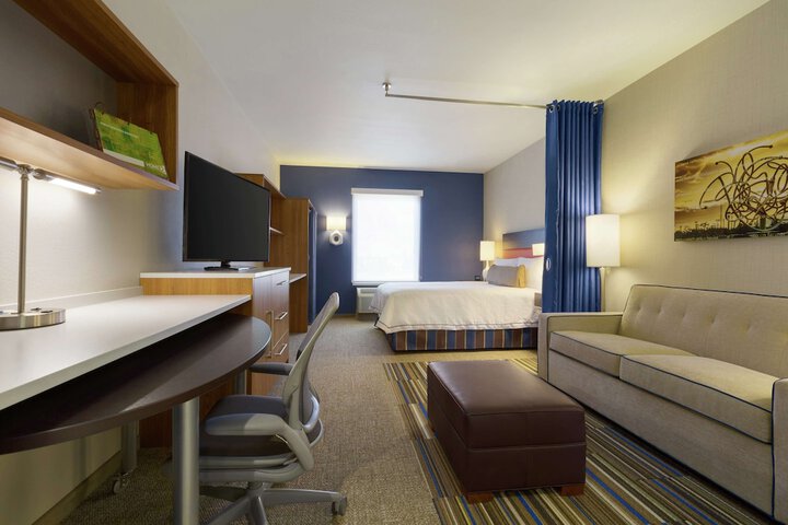 Room 28 of 63