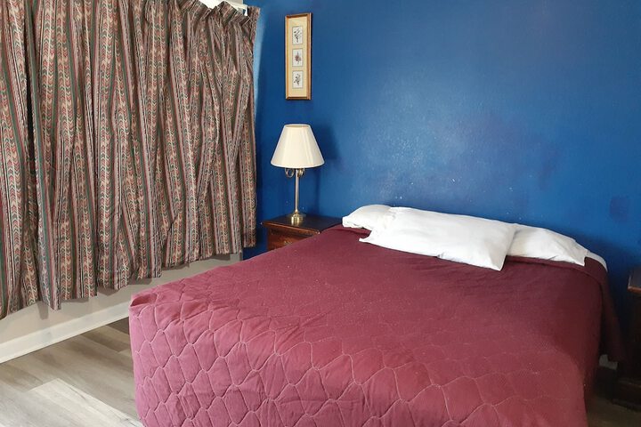 Room 9 of 35
