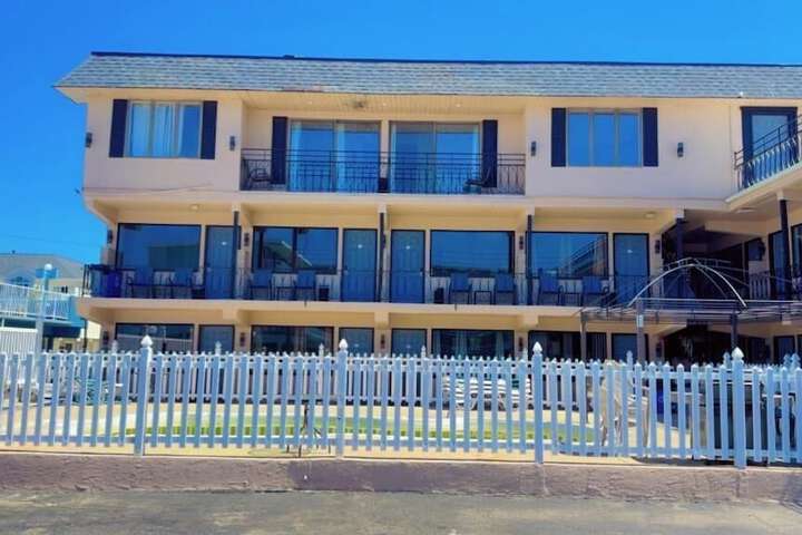 Paradise Inn