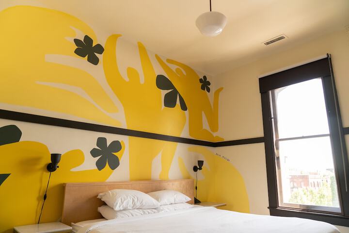Room 10 of 31