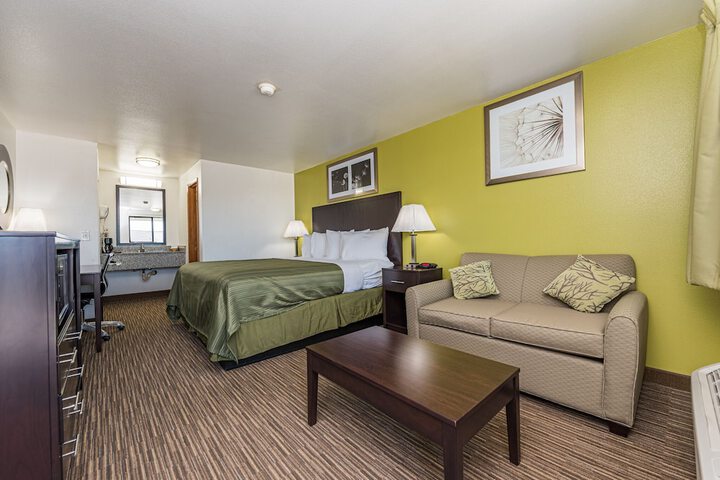 Room 16 of 32