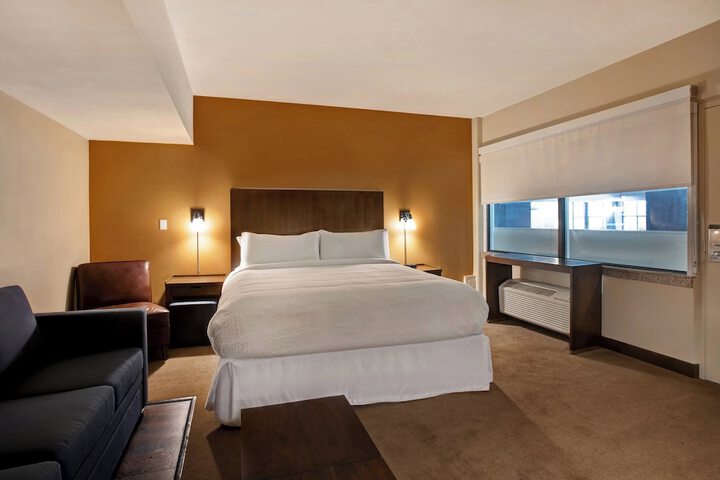 Room 21 of 95