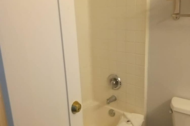 Room 12 of 30