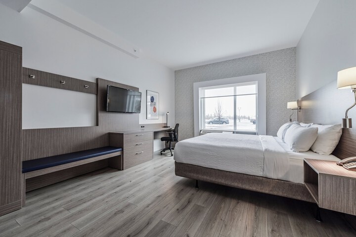 Room 7 of 26
