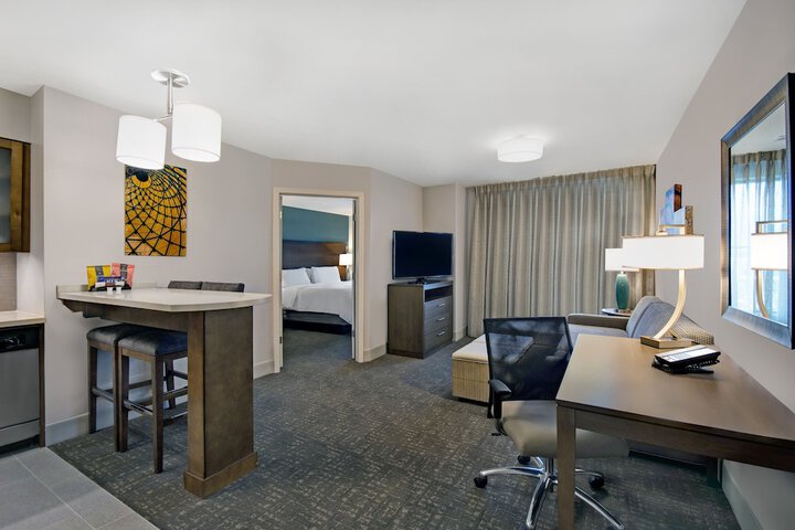 Staybridge Suites Sterling Heights - Detroit by IHG