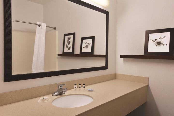 Country Inn & Suites by Radisson Bryant (Little Rock), AR
