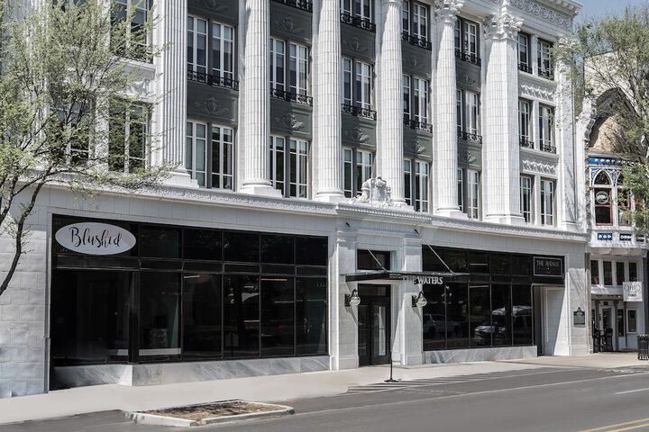 Hotel 3 of 68