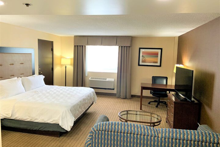 Room 43 of 70
