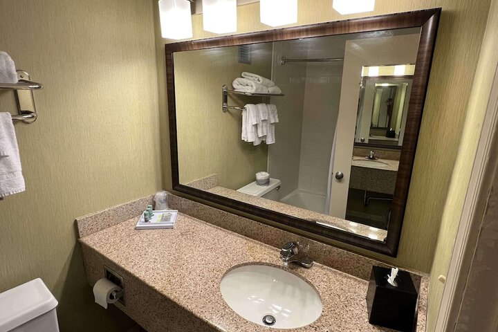 Room 16 of 21