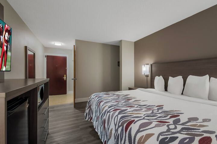 Red Roof Inn & Suites Vineland - Buena