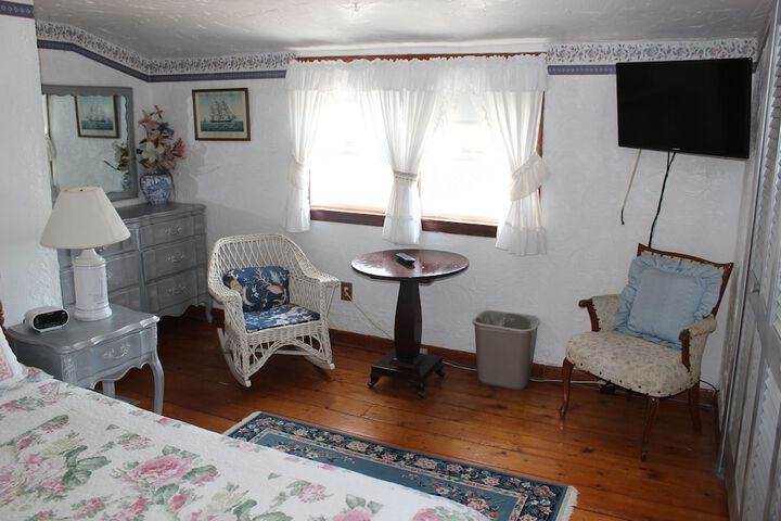 Room 12 of 17
