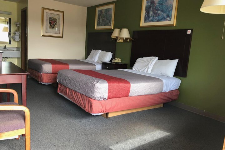Salt Creek Inn