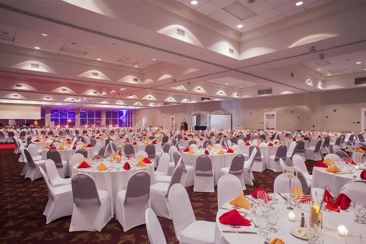 Ballroom/Hall 77 of 95