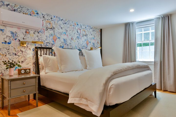Room 10 of 72