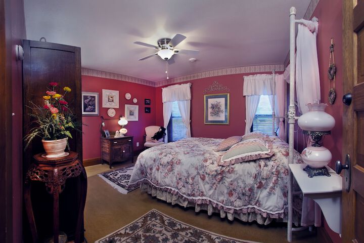 Room 22 of 46