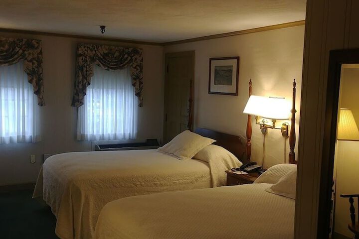 Room 23 of 49