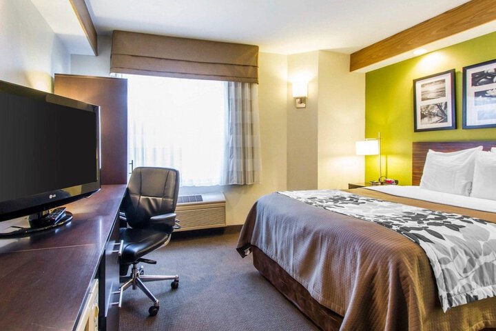 Room 9 of 21