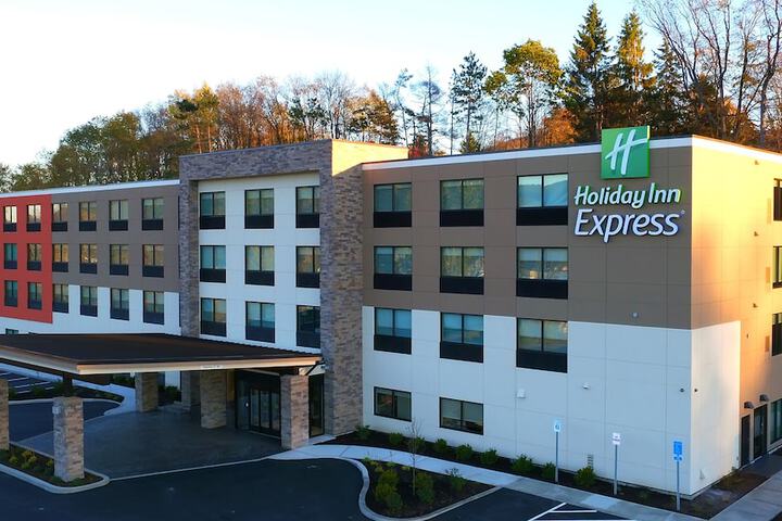 Hotel 2 of 37