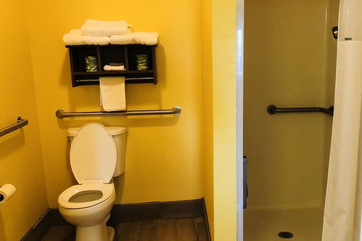 Room 34 of 52