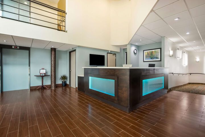Hotel Interior 4 of 45