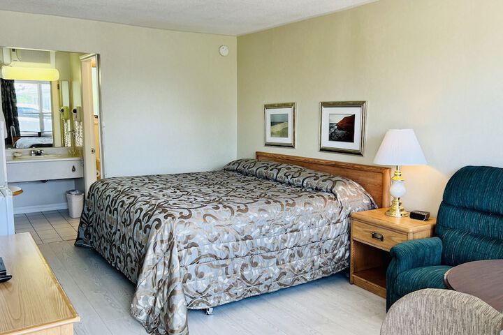 Room 46 of 81