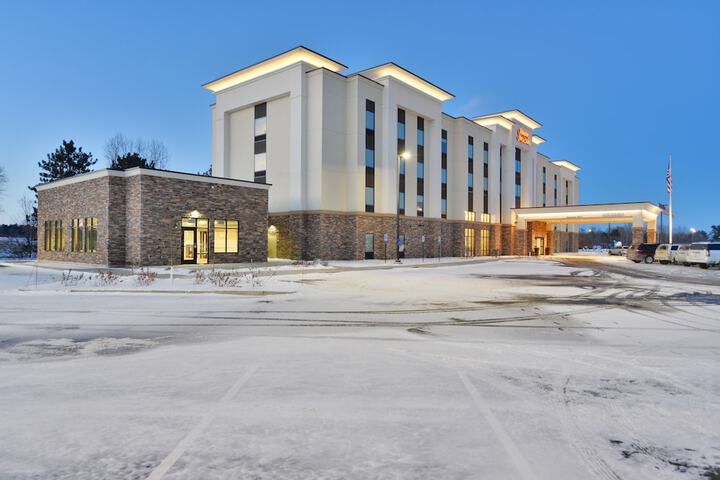 Hampton Inn & Suites Menomonie-UW Stout