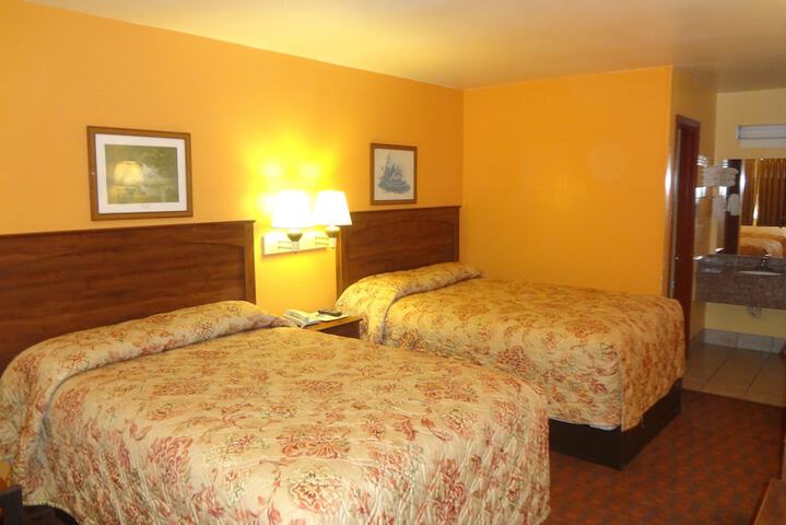 Room 15 of 28