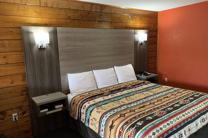 Room 10 of 15