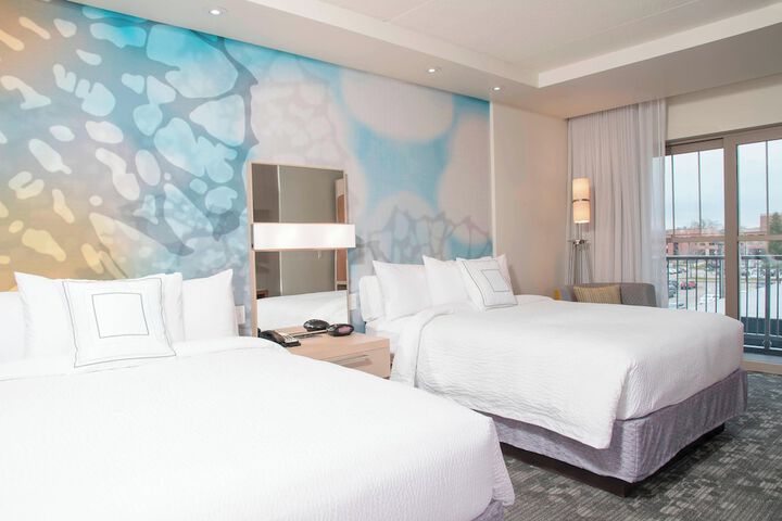 Courtyard by Marriott Holland Downtown