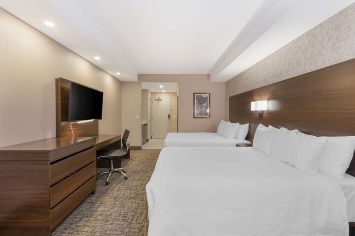 Room 18 of 65