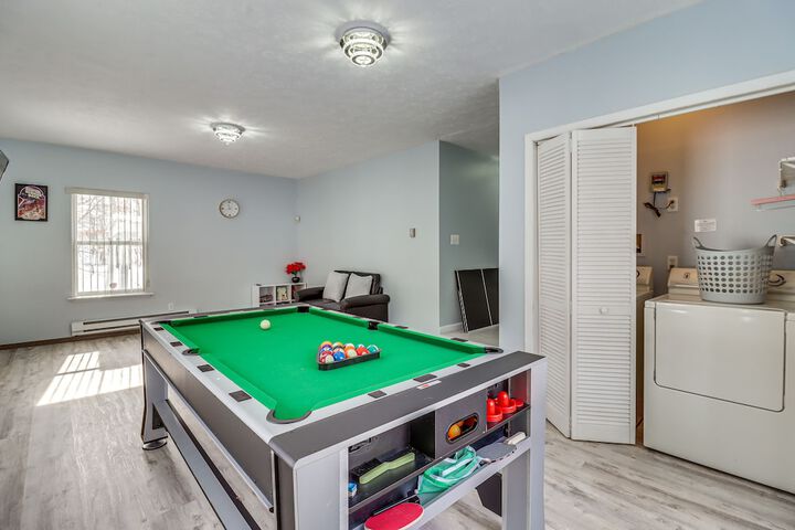 Long Pond Home w / Private Hot Tub & Game Room