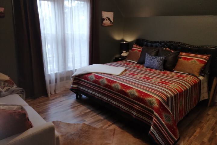 Room 27 of 42