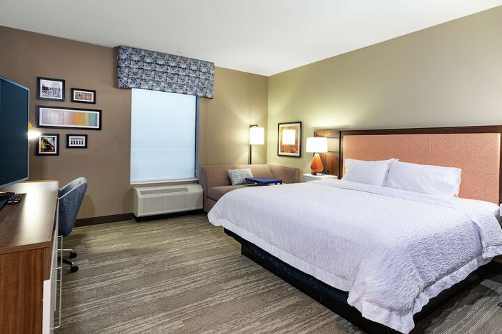 Room 34 of 87