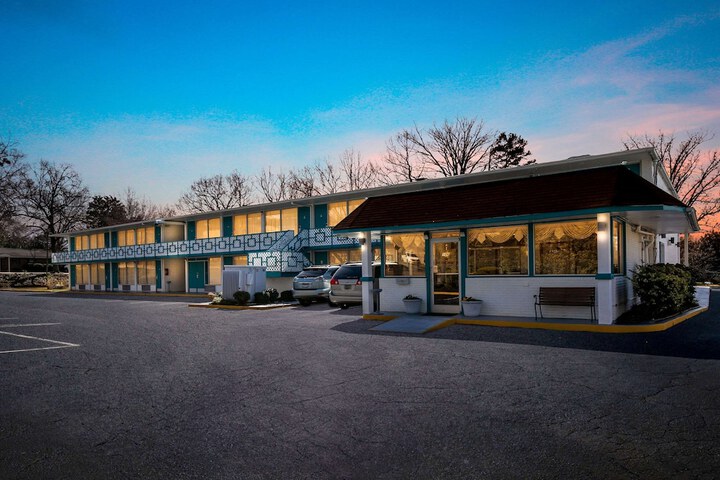 Hotel 4 of 60