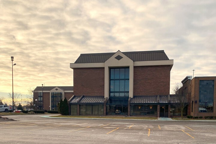 Hotel 4 of 33