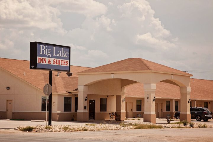 Hotel 8 of 55