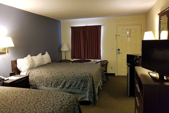 Room 12 of 22