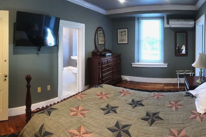 Room 22 of 64