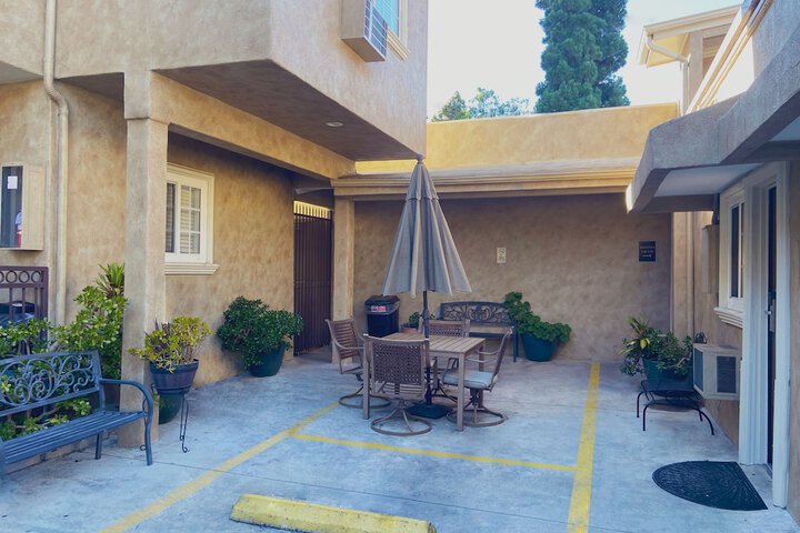 Nite Inn - Walking Distance to Universal Studios Hollywood