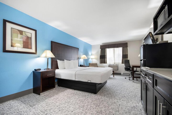 Baymont by Wyndham Marinette