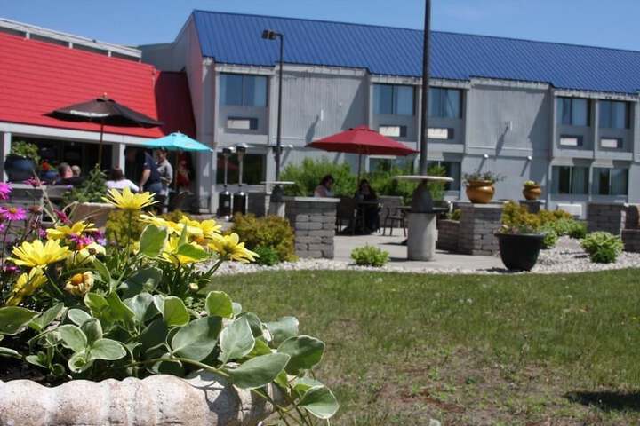 Barkers Island Inn Resort