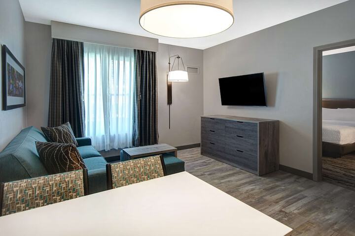 Room 30 of 66