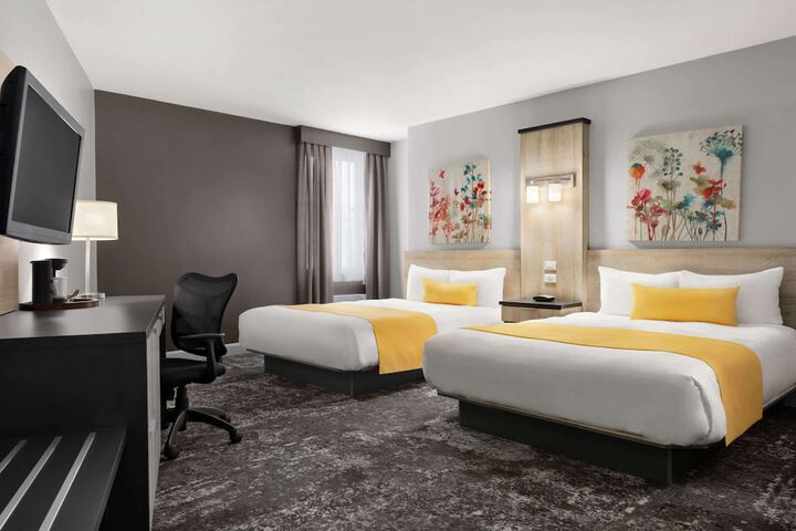 Room 30 of 35