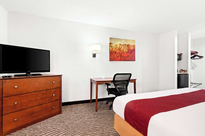 Room 11 of 30