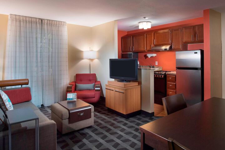 Room 15 of 24