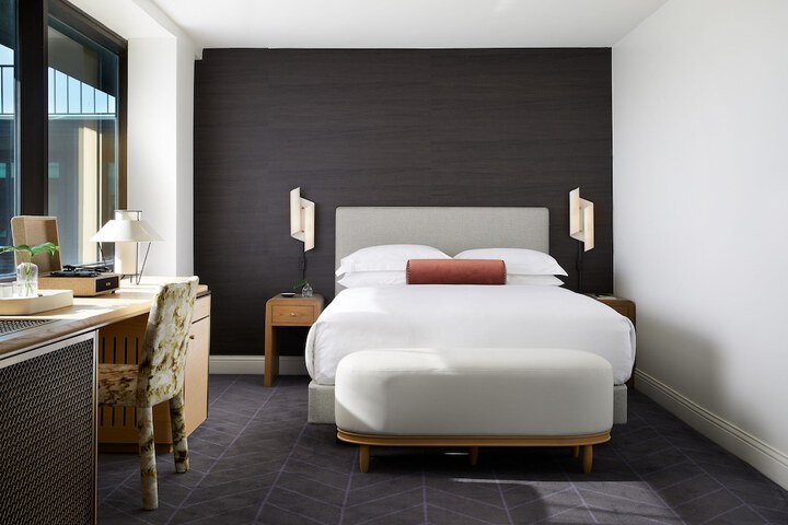 Kimpton Alton Fishermans Wharf by IHG
