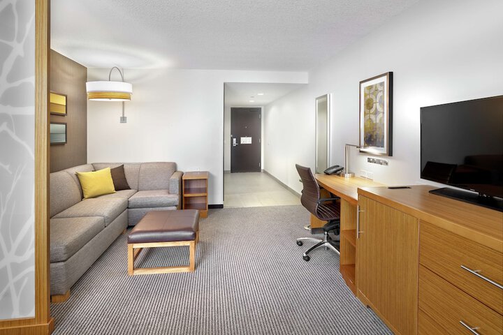 Room 33 of 53